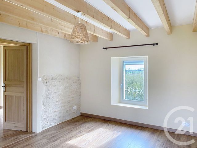 maison à louer - 7 pièces - 162.0 m2 - ST GENIS D HIERSAC - 16 - POITOU-CHARENTES - Century 21 Aloha Immobilier