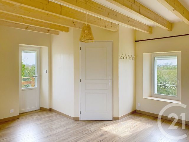 maison à louer - 7 pièces - 162.0 m2 - ST GENIS D HIERSAC - 16 - POITOU-CHARENTES - Century 21 Aloha Immobilier