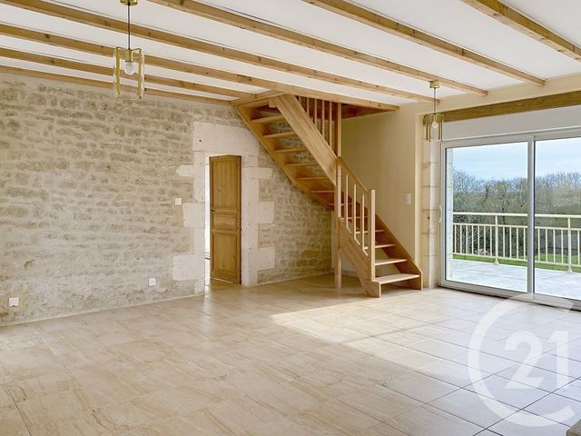 maison à louer - 7 pièces - 162.0 m2 - ST GENIS D HIERSAC - 16 - POITOU-CHARENTES - Century 21 Aloha Immobilier
