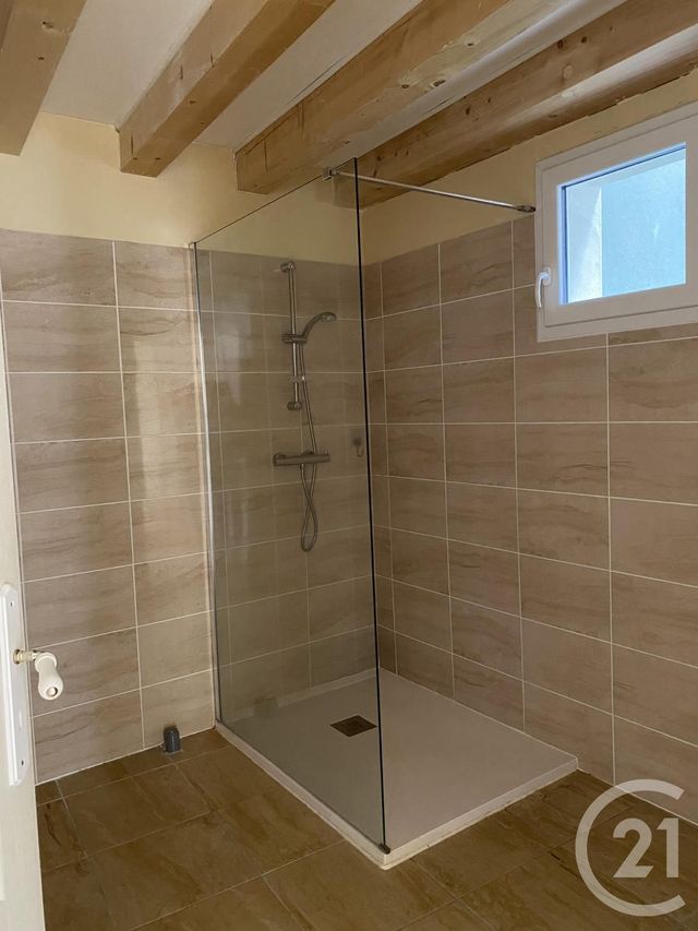 maison à louer - 7 pièces - 162.0 m2 - ST GENIS D HIERSAC - 16 - POITOU-CHARENTES - Century 21 Aloha Immobilier