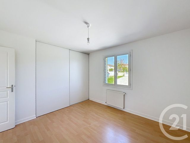 maison à louer - 4 pièces - 124.29 m2 - SOYAUX - 16 - POITOU-CHARENTES - Century 21 Aloha Immobilier