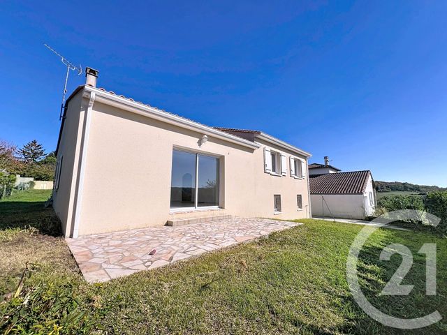 maison à louer - 4 pièces - 124.29 m2 - SOYAUX - 16 - POITOU-CHARENTES - Century 21 Aloha Immobilier