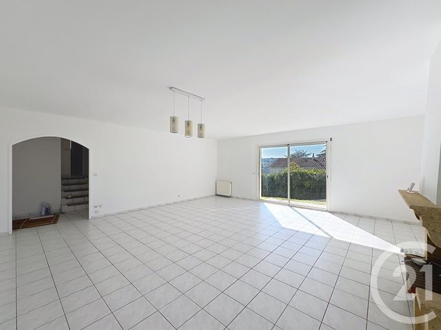 maison à louer - 4 pièces - 124.29 m2 - SOYAUX - 16 - POITOU-CHARENTES - Century 21 Aloha Immobilier