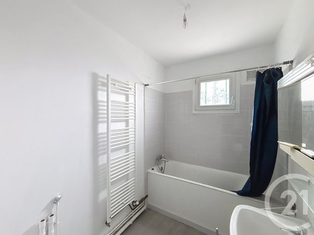 Appartement F3 à vendre - 3 pièces - 67.0 m2 - SOYAUX - 16 - POITOU-CHARENTES - Century 21 Aloha Immobilier