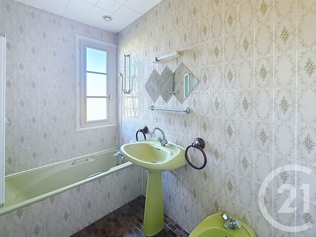 maison à vendre - 11 pièces - 190.94 m2 - ANGOULEME - 16 - POITOU-CHARENTES - Century 21 Aloha Immobilier