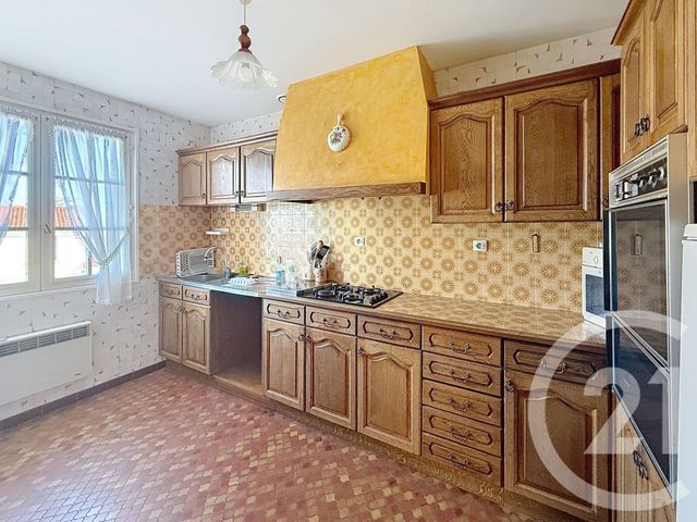 maison à vendre - 11 pièces - 190.94 m2 - ANGOULEME - 16 - POITOU-CHARENTES - Century 21 Aloha Immobilier