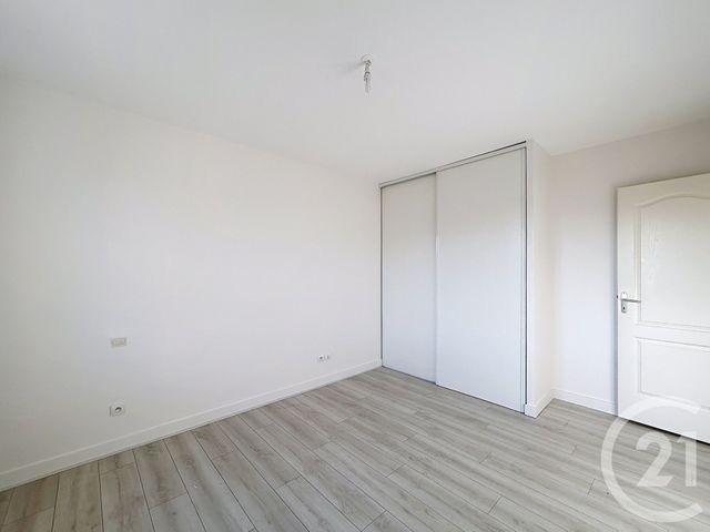 maison à louer - 5 pièces - 113.0 m2 - L ISLE D ESPAGNAC - 16 - POITOU-CHARENTES - Century 21 Aloha Immobilier