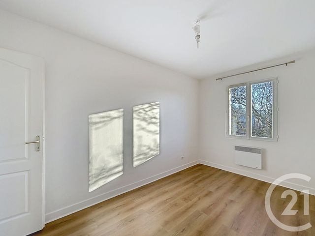 maison à louer - 5 pièces - 113.0 m2 - L ISLE D ESPAGNAC - 16 - POITOU-CHARENTES - Century 21 Aloha Immobilier