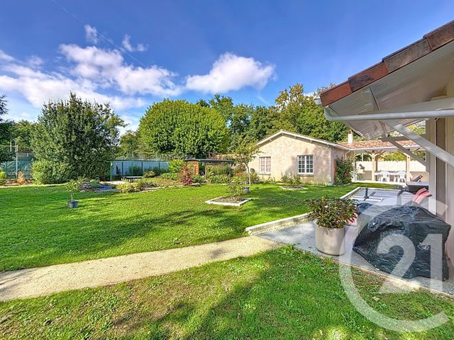 maison à vendre - 6 pièces - 148.0 m2 - FLEAC - 16 - POITOU-CHARENTES - Century 21 Aloha Immobilier