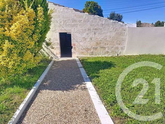 maison à vendre - 7 pièces - 190.0 m2 - CHAMPNIERS - 16 - POITOU-CHARENTES - Century 21 Aloha Immobilier