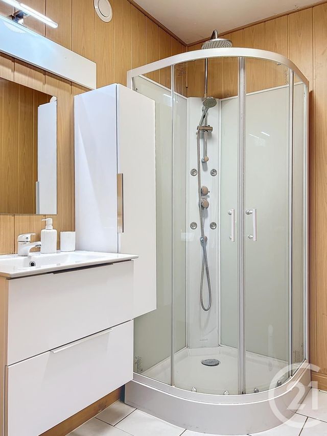 Appartement F4 à louer - 4 pièces - 78.93 m2 - ANGOULEME - 16 - POITOU-CHARENTES - Century 21 Aloha Immobilier