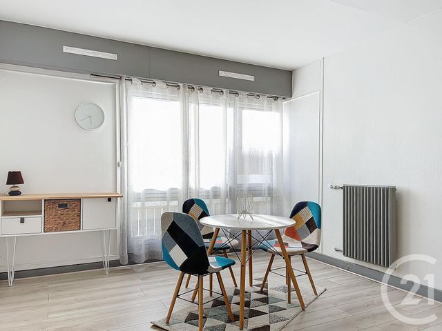 Appartement F4 à louer - 4 pièces - 78.93 m2 - ANGOULEME - 16 - POITOU-CHARENTES - Century 21 Aloha Immobilier