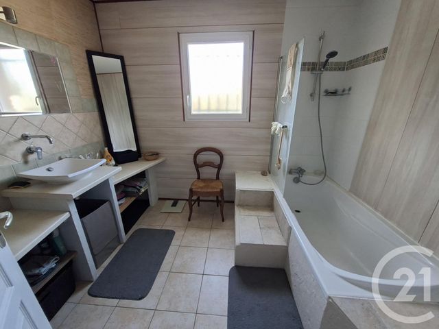 maison à vendre - 6 pièces - 136.0 m2 - GARAT - 16 - POITOU-CHARENTES - Century 21 Aloha Immobilier