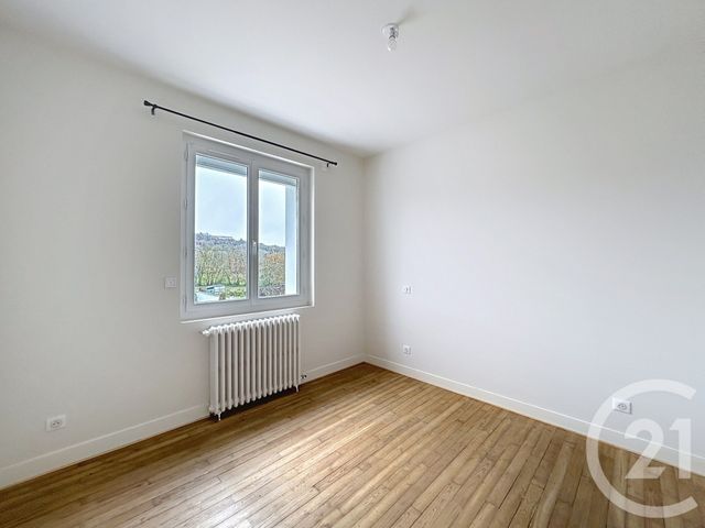 maison à louer - 4 pièces - 123.28 m2 - RUELLE SUR TOUVRE - 16 - POITOU-CHARENTES - Century 21 Aloha Immobilier