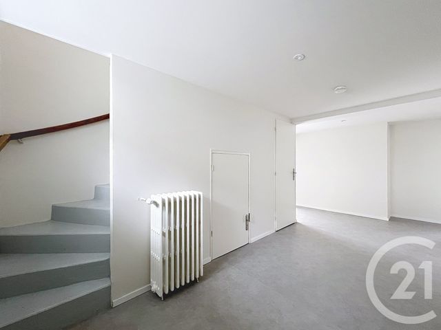 maison à louer - 4 pièces - 123.28 m2 - RUELLE SUR TOUVRE - 16 - POITOU-CHARENTES - Century 21 Aloha Immobilier