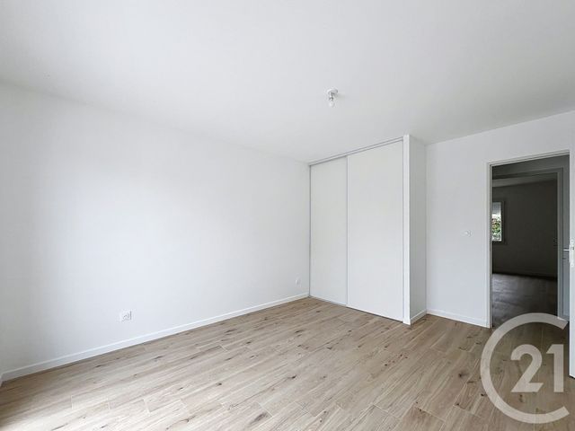 maison à louer - 4 pièces - 134.7 m2 - CHAMPNIERS - 16 - POITOU-CHARENTES - Century 21 Aloha Immobilier