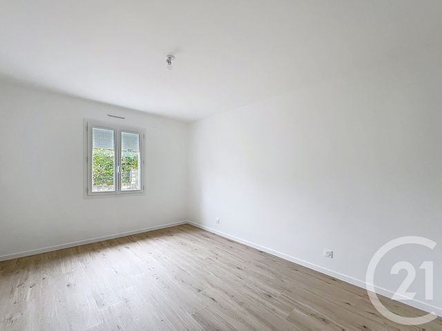 maison à louer - 4 pièces - 134.7 m2 - CHAMPNIERS - 16 - POITOU-CHARENTES - Century 21 Aloha Immobilier