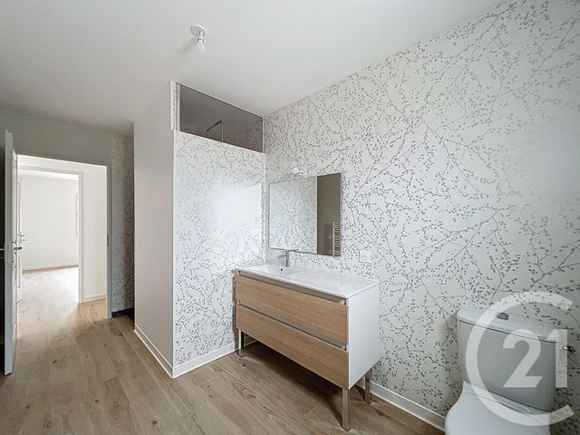 maison à louer - 4 pièces - 134.7 m2 - CHAMPNIERS - 16 - POITOU-CHARENTES - Century 21 Aloha Immobilier