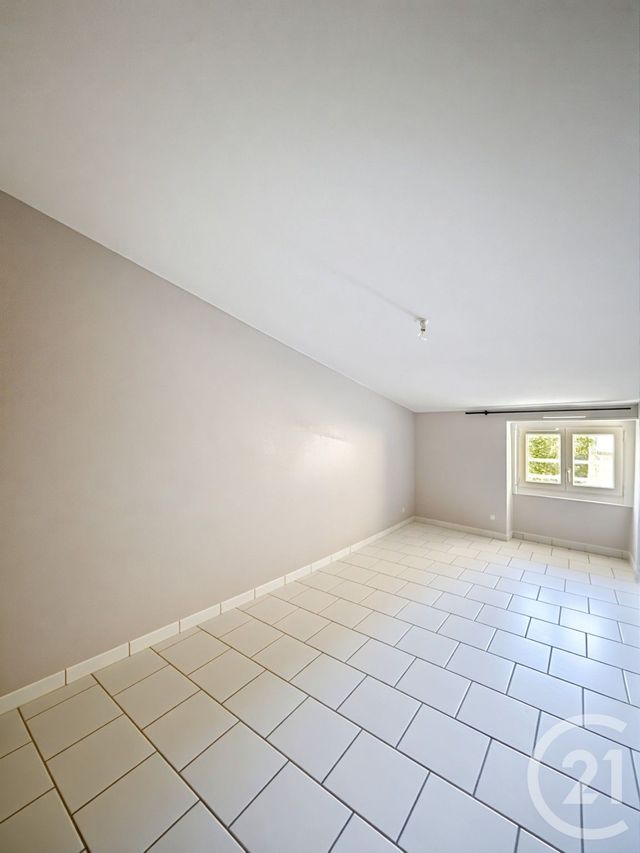 maison à louer - 4 pièces - 93.7 m2 - GOND PONTOUVRE - 16 - POITOU-CHARENTES - Century 21 Aloha Immobilier