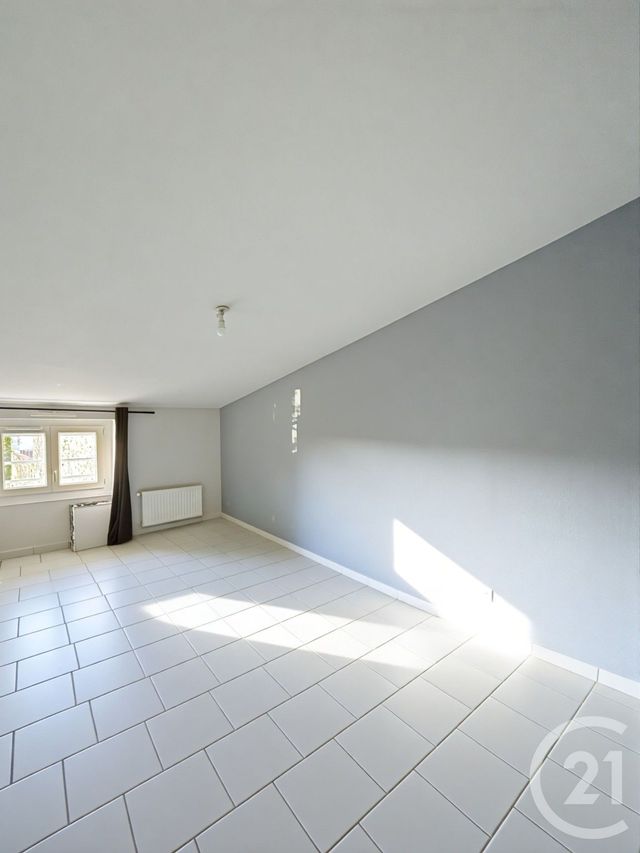 maison à louer - 4 pièces - 93.7 m2 - GOND PONTOUVRE - 16 - POITOU-CHARENTES - Century 21 Aloha Immobilier