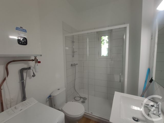 Afficher la photo en grand immeuble à vendre - 75.0 m2 - ANGOULEME - 16 - POITOU-CHARENTES - Century 21 Aloha Immobilier
