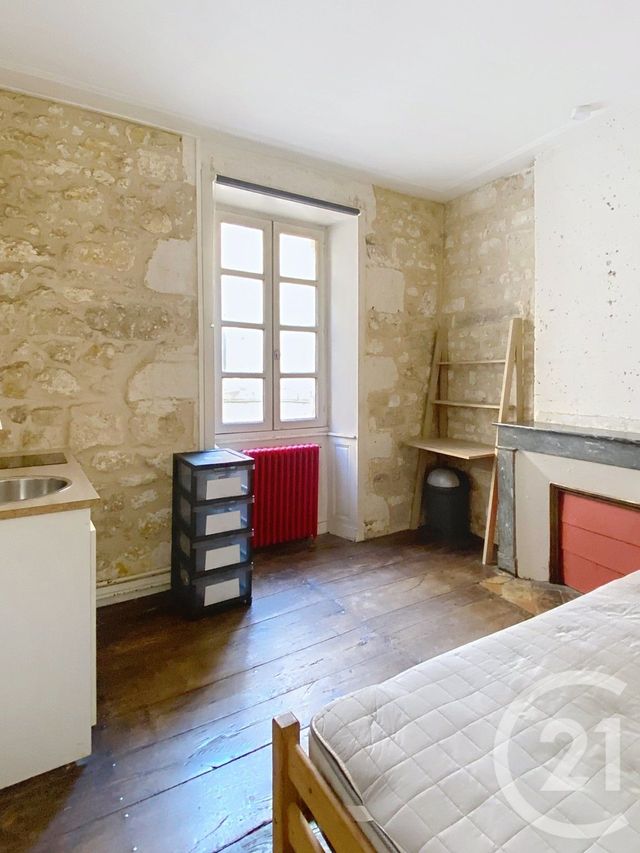 Afficher la photo en grand Appartement Studio à louer - 1 pièce - 14.9 m2 - ANGOULEME - 16 - POITOU-CHARENTES - Century 21 Aloha Immobilier