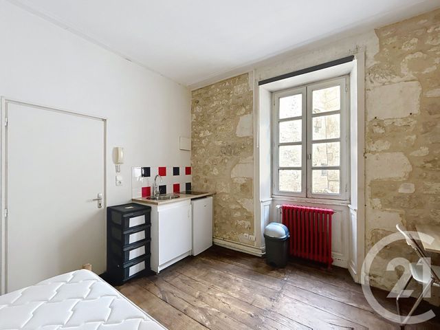 Appartement Studio à louer - 1 pièce - 14.9 m2 - ANGOULEME - 16 - POITOU-CHARENTES - Century 21 Aloha Immobilier