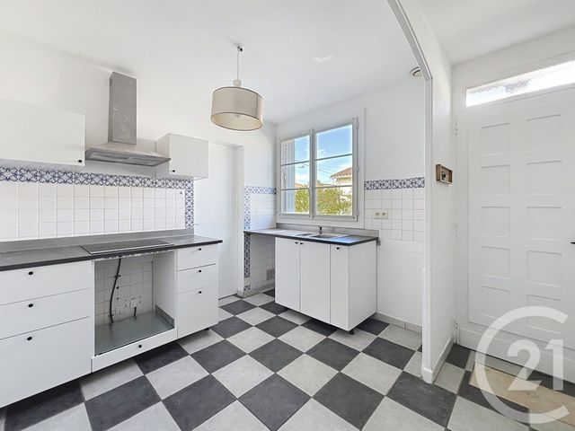 Afficher la photo en grand maison à louer - 4 pièces - 98.0 m2 - SOYAUX - 16 - POITOU-CHARENTES - Century 21 Aloha Immobilier