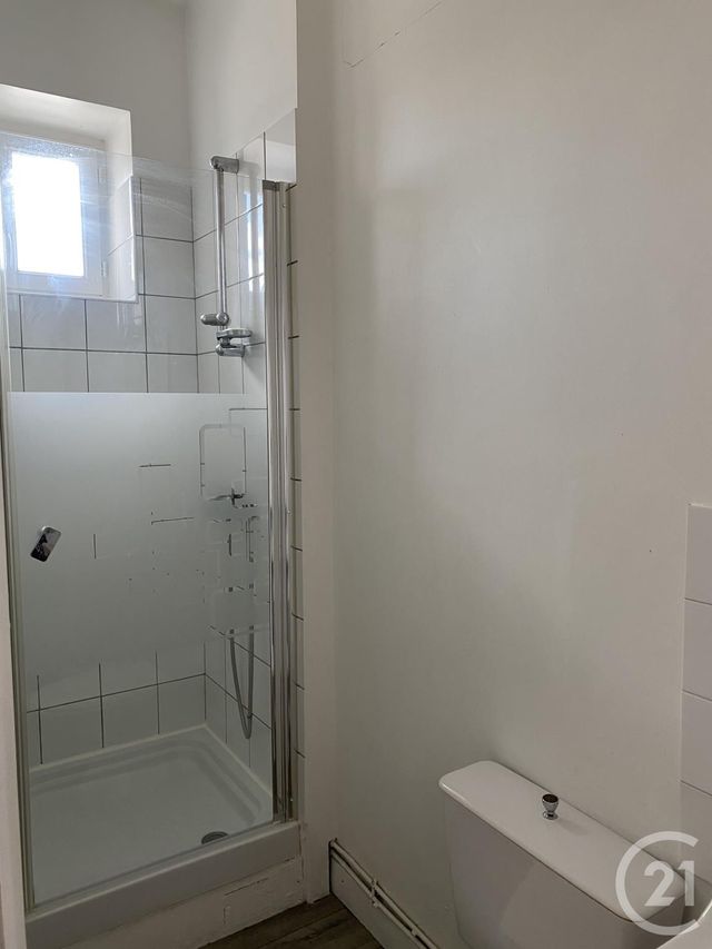 Afficher la photo en grand Appartement F1 à louer - 1 pièce - 21.0 m2 - ANGOULEME - 16 - POITOU-CHARENTES - Century 21 Aloha Immobilier