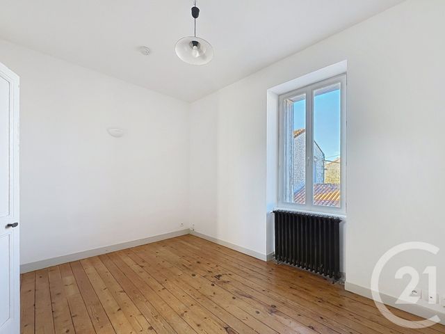 Appartement F1 à louer - 1 pièce - 21.0 m2 - ANGOULEME - 16 - POITOU-CHARENTES - Century 21 Aloha Immobilier