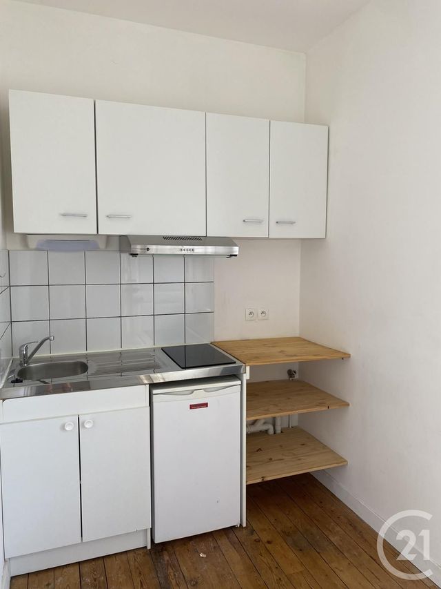 Afficher la photo en grand Appartement F1 à louer - 1 pièce - 21.0 m2 - ANGOULEME - 16 - POITOU-CHARENTES - Century 21 Aloha Immobilier