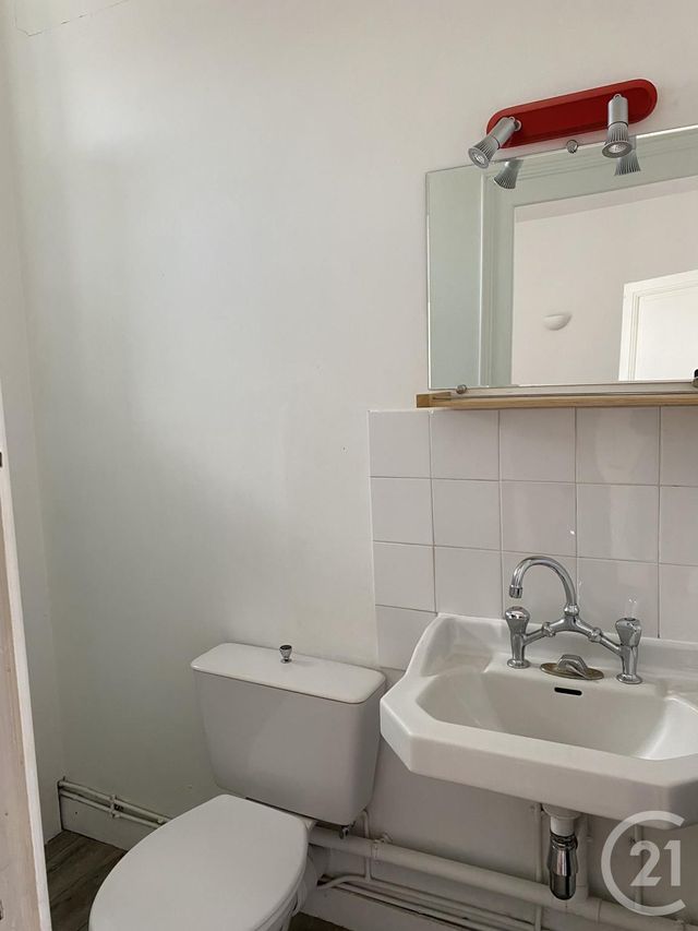 Afficher la photo en grand Appartement F1 à louer - 1 pièce - 21.0 m2 - ANGOULEME - 16 - POITOU-CHARENTES - Century 21 Aloha Immobilier