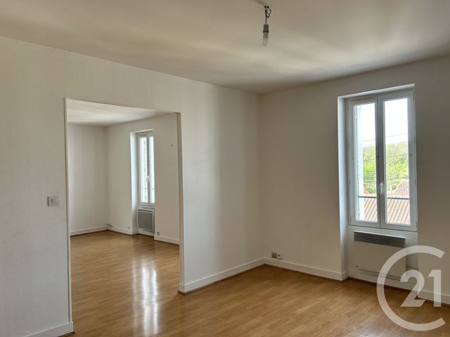 Afficher la photo en grand Appartement T2 à louer - 2 pièces - 63.87 m2 - ST YRIEIX SUR CHARENTE - 16 - POITOU-CHARENTES - Century 21 Aloha Immobilier