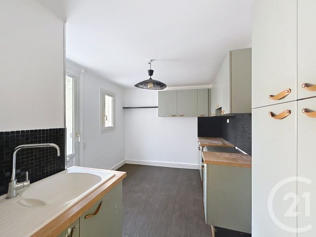 Afficher la photo en grand Appartement F4 à louer - 3 pièces - 103.0 m2 - ANGOULEME - 16 - POITOU-CHARENTES - Century 21 Aloha Immobilier