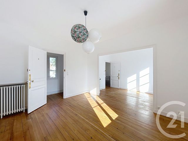 Afficher la photo en grand Appartement F4 à louer - 3 pièces - 103.0 m2 - ANGOULEME - 16 - POITOU-CHARENTES - Century 21 Aloha Immobilier