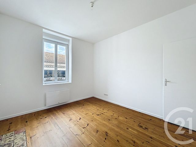 Appartement F4 à louer - 4 pièces - 66.86 m2 - ANGOULEME - 16 - POITOU-CHARENTES - Century 21 Aloha Immobilier