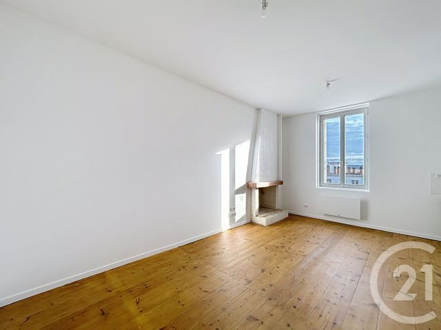 Appartement F4 à louer - 4 pièces - 66.86 m2 - ANGOULEME - 16 - POITOU-CHARENTES - Century 21 Aloha Immobilier