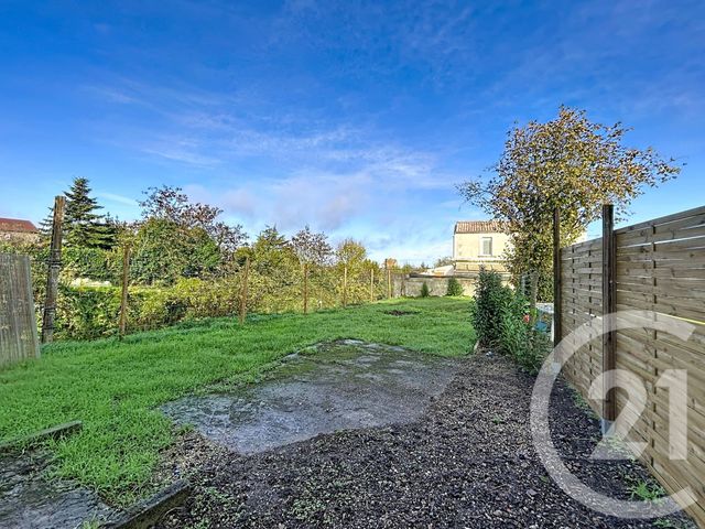maison à louer - 3 pièces - 62.52 m2 - GOND PONTOUVRE - 16 - POITOU-CHARENTES - Century 21 Aloha Immobilier