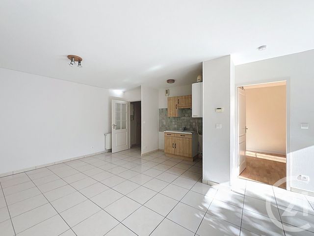Appartement F2 à louer - 2 pièces - 47.62 m2 - ANGOULEME - 16 - POITOU-CHARENTES - Century 21 Aloha Immobilier