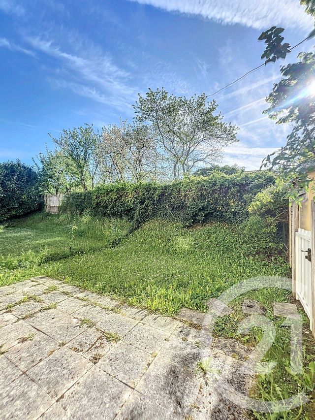 Appartement F2 à louer - 2 pièces - 47.62 m2 - ANGOULEME - 16 - POITOU-CHARENTES - Century 21 Aloha Immobilier