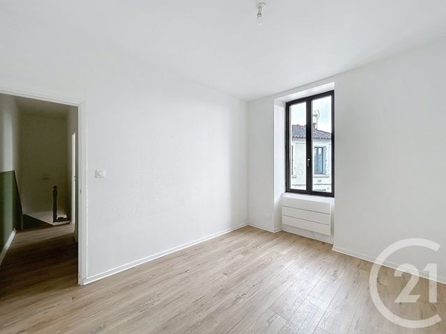 maison à louer - 3 pièces - 54.72 m2 - GOND PONTOUVRE - 16 - POITOU-CHARENTES - Century 21 Aloha Immobilier