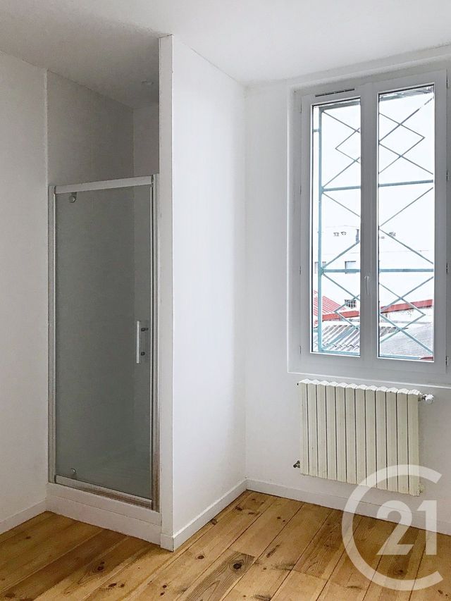 Appartement F2 à louer - 2 pièces - 47.0 m2 - ANGOULEME - 16 - POITOU-CHARENTES - Century 21 Aloha Immobilier