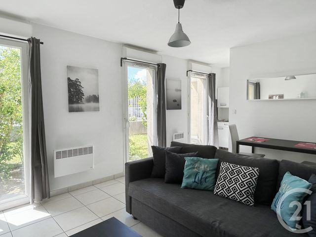 Appartement F3 à louer - 3 pièces - 58.46 m2 - ANGOULEME - 16 - POITOU-CHARENTES - Century 21 Aloha Immobilier