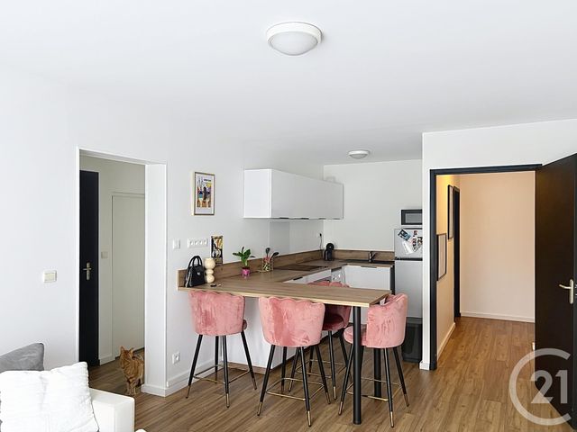 Appartement T3 à louer - 3 pièces - 58.34 m2 - ANGOULEME - 16 - POITOU-CHARENTES - Century 21 Aloha Immobilier