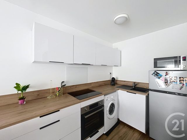 Appartement T3 à louer - 3 pièces - 58.34 m2 - ANGOULEME - 16 - POITOU-CHARENTES - Century 21 Aloha Immobilier