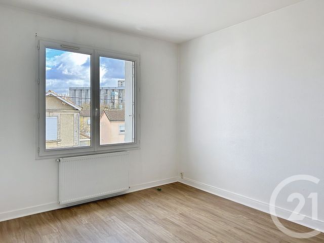 Appartement F3 à louer - 3 pièces - 92.0 m2 - GOND PONTOUVRE - 16 - POITOU-CHARENTES - Century 21 Aloha Immobilier