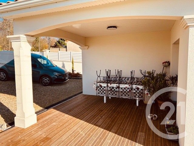 maison à vendre - 4 pièces - 87.0 m2 - CHAMPNIERS - 16 - POITOU-CHARENTES - Century 21 Aloha Immobilier