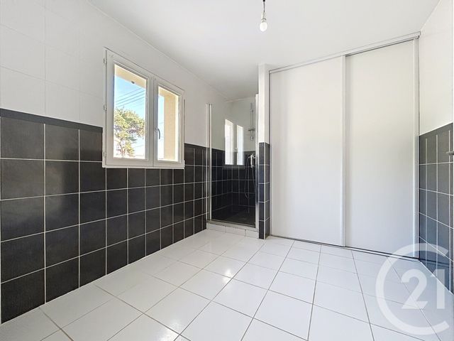 maison à louer - 2 pièces - 74.72 m2 - L ISLE D ESPAGNAC - 16 - POITOU-CHARENTES - Century 21 Aloha Immobilier