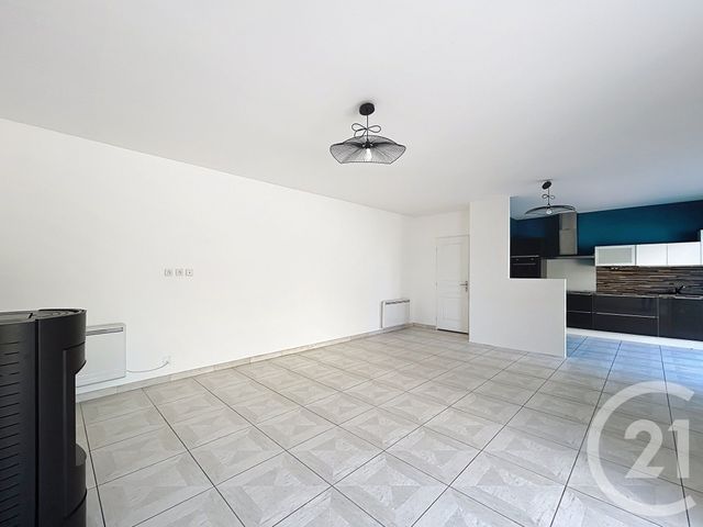 maison à louer - 2 pièces - 74.72 m2 - L ISLE D ESPAGNAC - 16 - POITOU-CHARENTES - Century 21 Aloha Immobilier