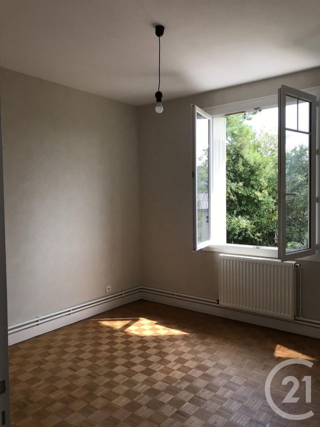 maison à louer - 4 pièces - 80.0 m2 - SOYAUX - 16 - POITOU-CHARENTES - Century 21 Aloha Immobilier